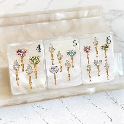 Heirloom Collection Crown Jewel acrylic mahjong tile set, pearly royal finish